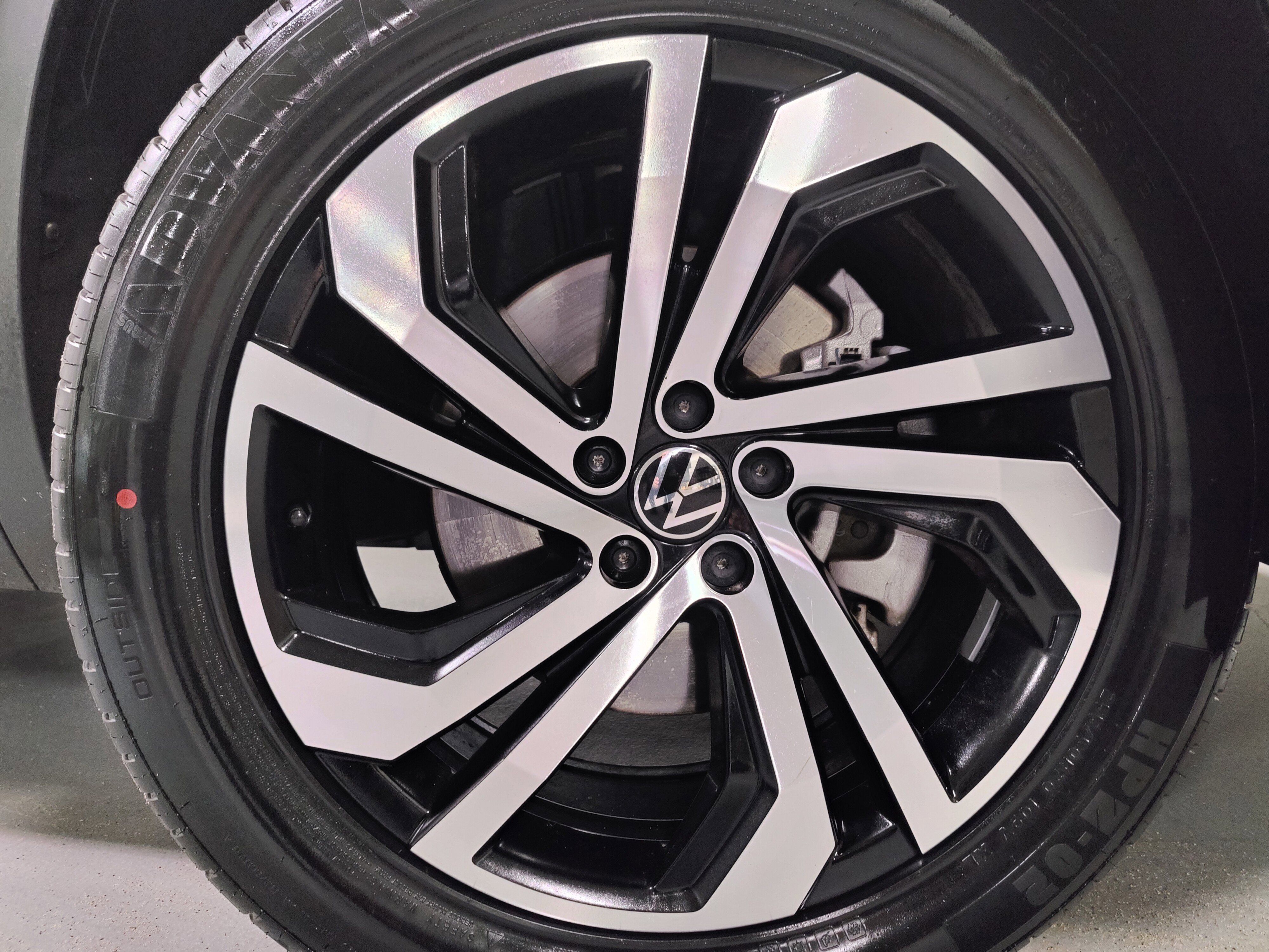 Certified 2023 Volkswagen Atlas Cross Sport SEL image 27