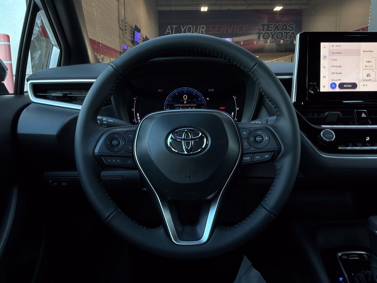 New 2027 Toyota Corolla SE FWD image 32