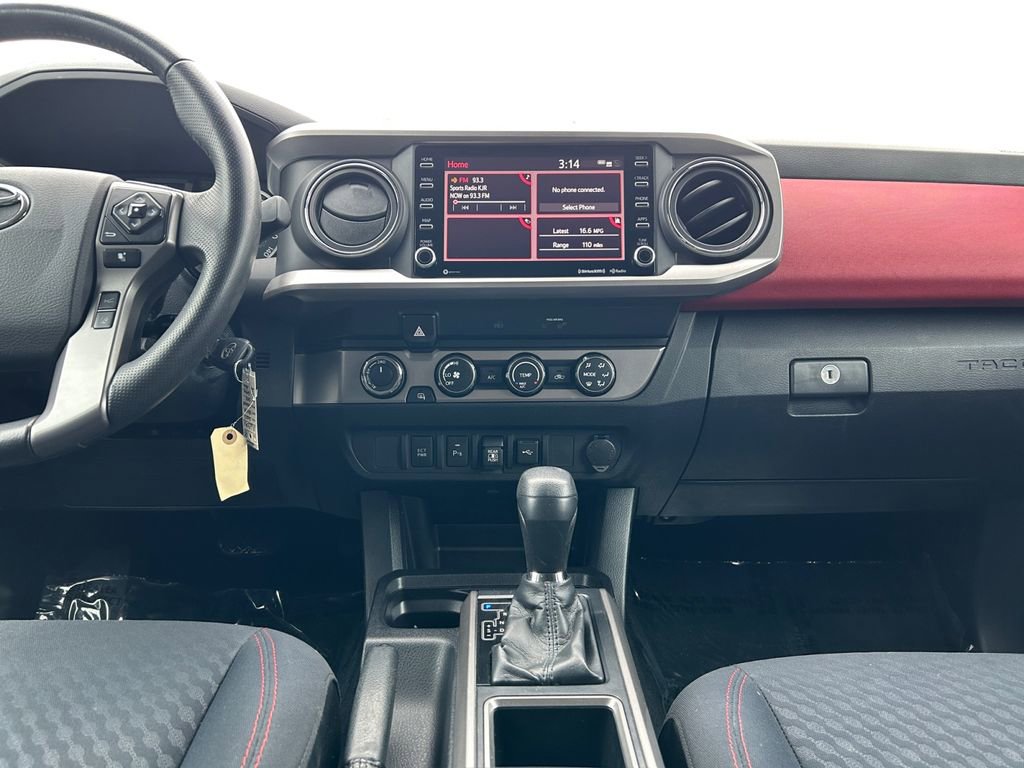 Used 2020 Toyota Tacoma SR5 AWD/4WD image 13