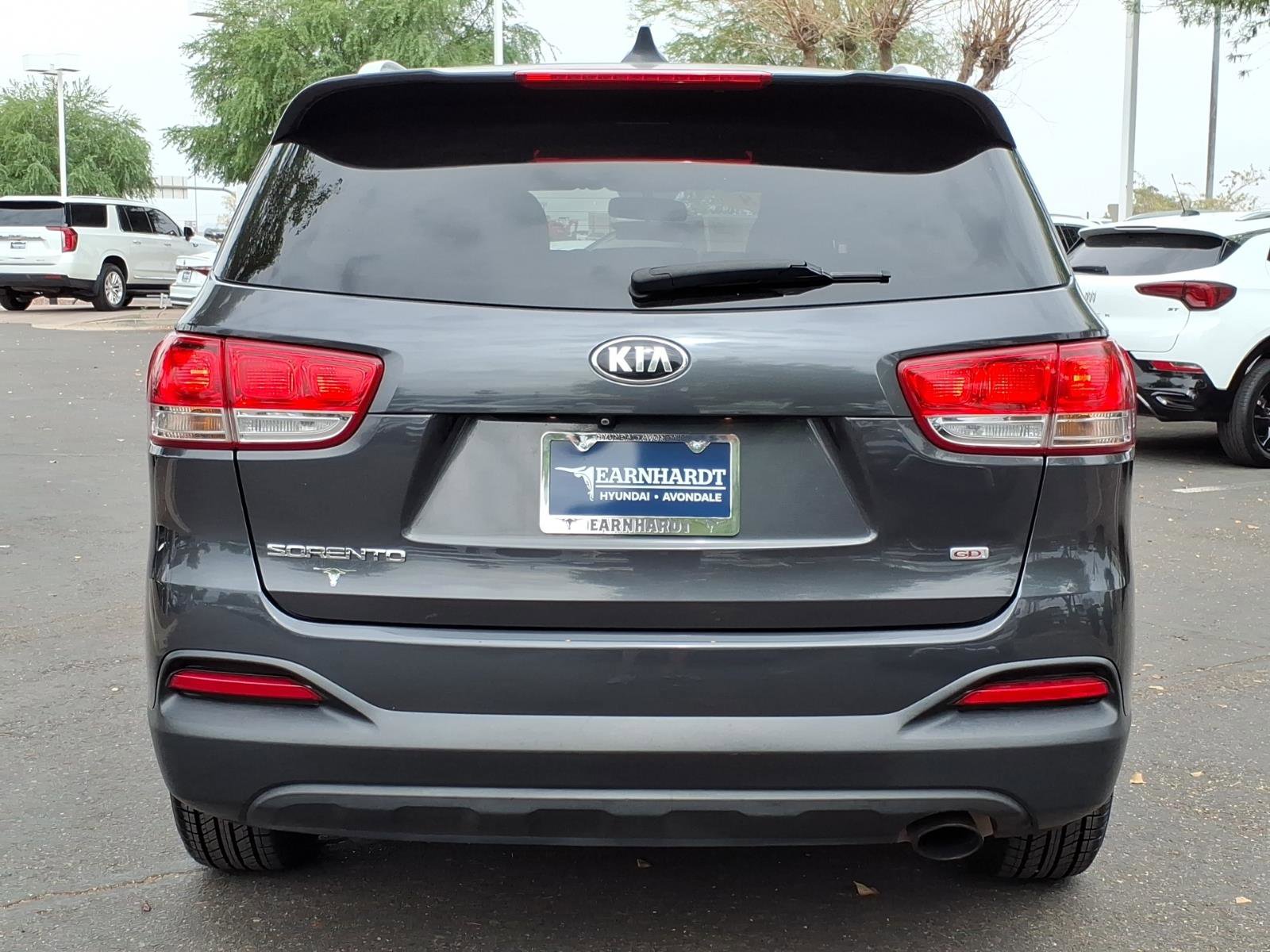 Used 2018 Kia Sorento LX image 4