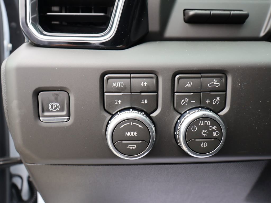 New 2026 GMC Sierra 2500 Denali w/ Technology Package AWD/4WD image 13