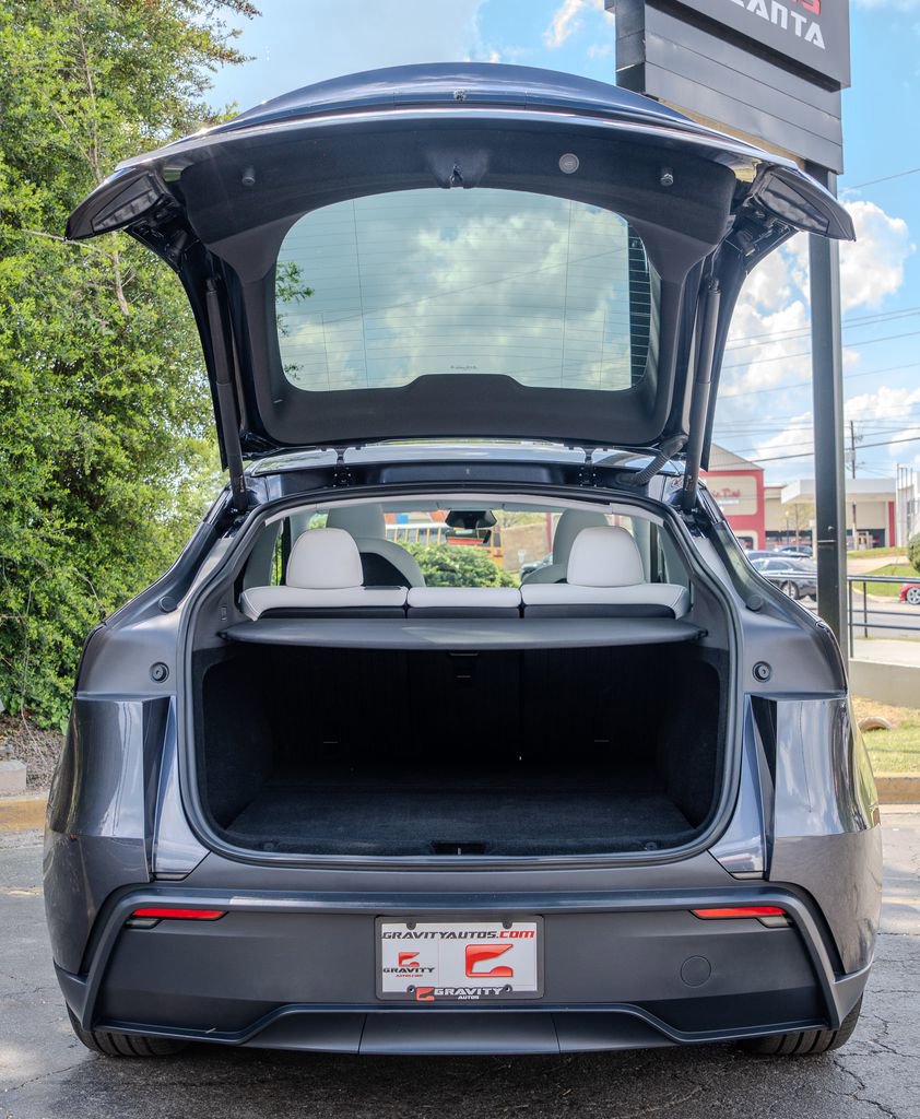 Used 2026 Tesla Model Y Long Range image 24