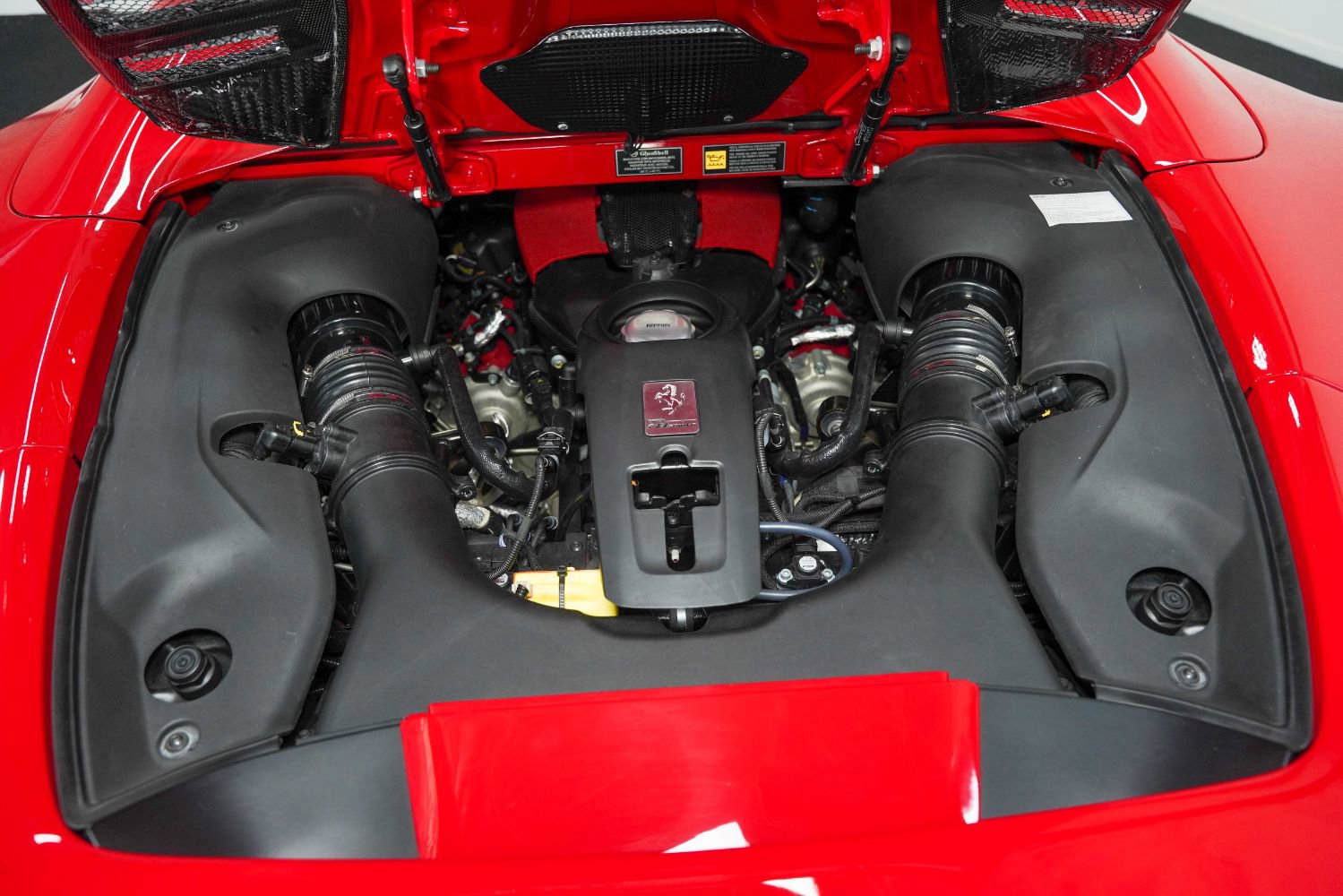 Used 2021 Ferrari F8 Tributo RWD image 50