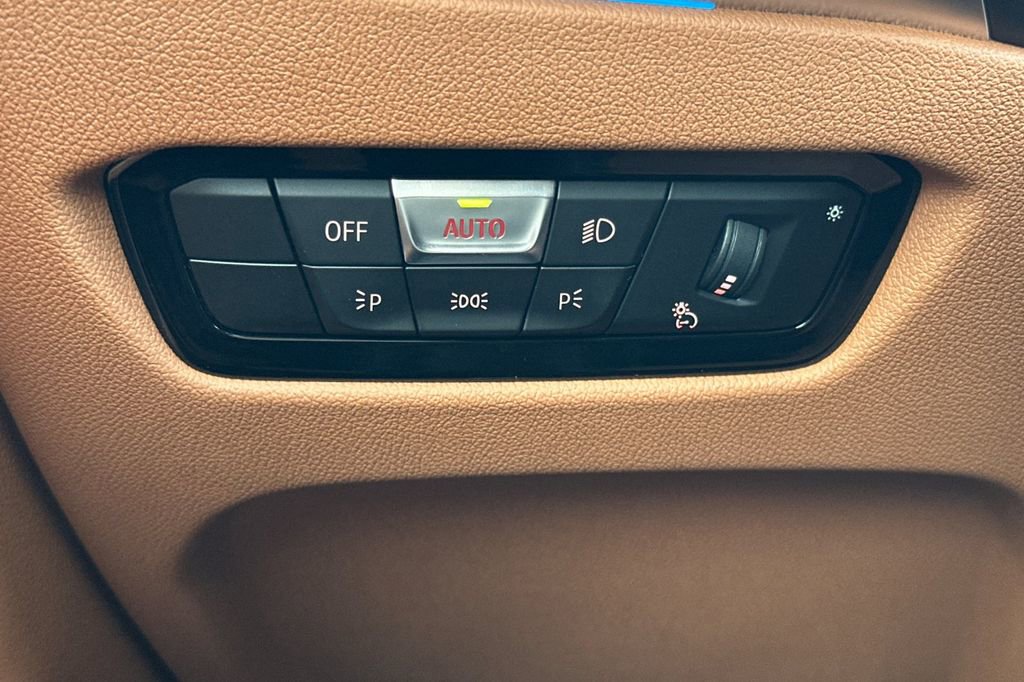 Used 2023 BMW i4 eDrive35 w/ Premium Package image 31