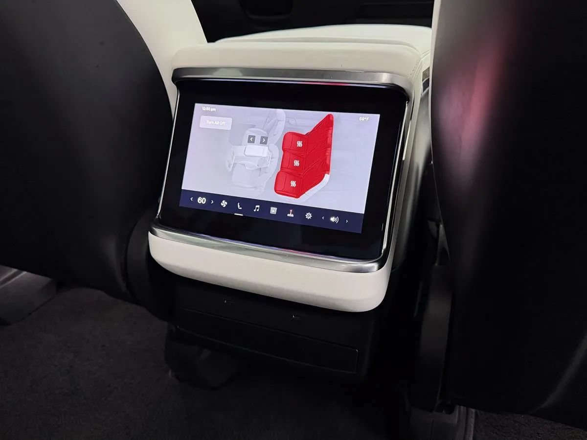 Used 2022 Tesla Model X AWD/4WD image 34