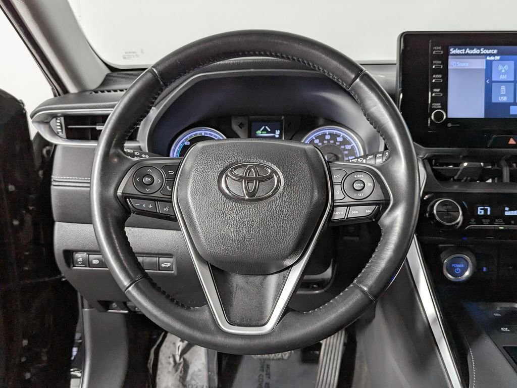 Used 2022 Toyota Venza LE image 23