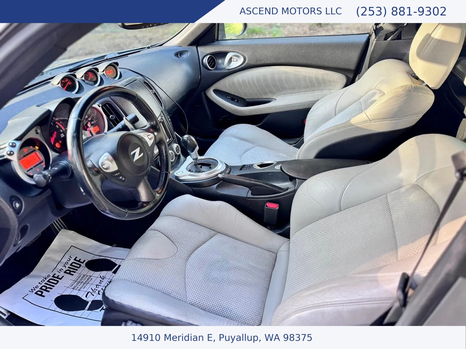 Used 2010 Nissan 370Z Touring RWD image 9