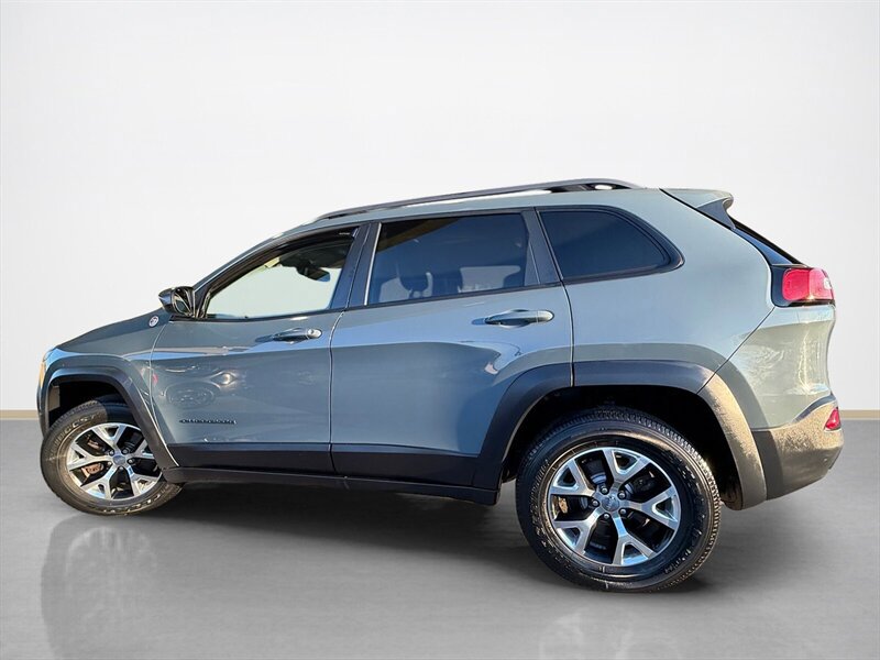 Used 2014 Jeep Cherokee Trailhawk w/ Leather Interior Group image 7