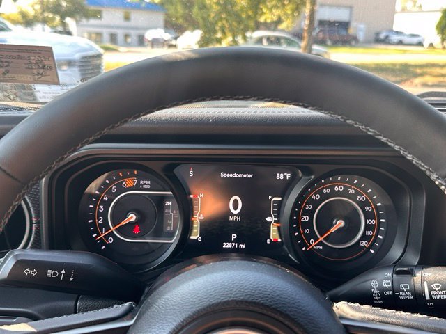 Used 2025 Jeep Wrangler Unlimited Rubicon AWD/4WD image 21