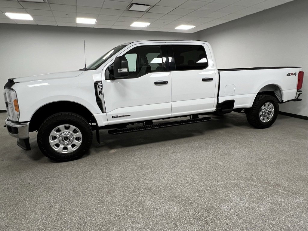 Used 2023 Ford F350 XLT w/ FX4 Off-Road Package image 7