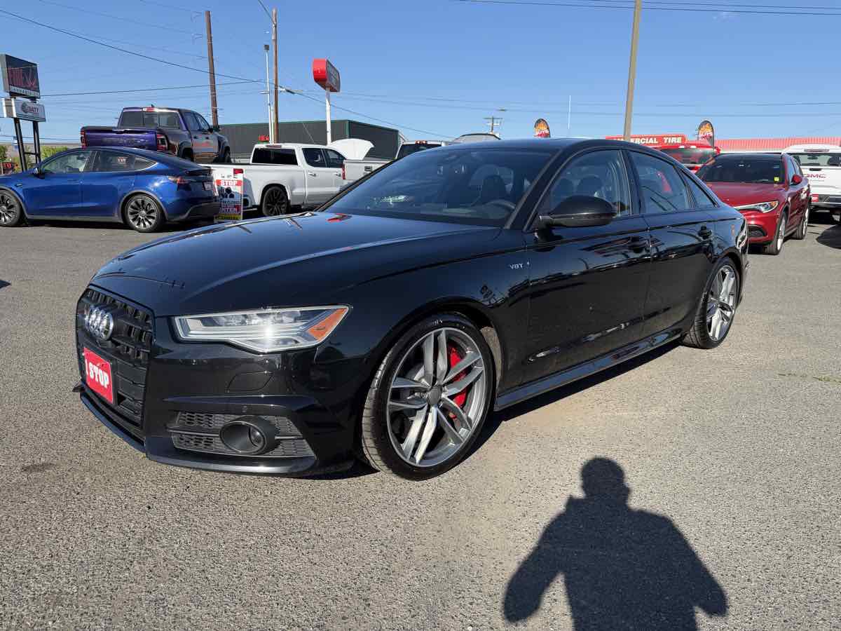 Used 2017 Audi S6 Prestige w/ S6 Sport Package AWD/4WD image 3