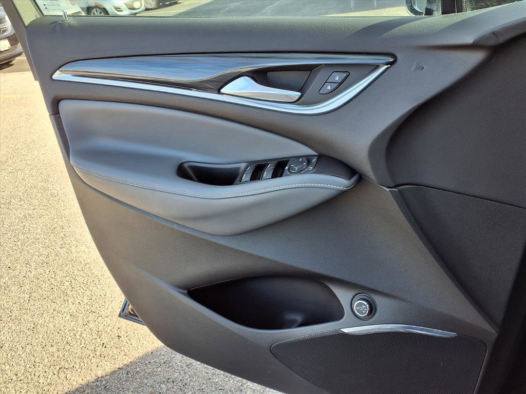 Used 2020 Buick Enclave Essence image 20