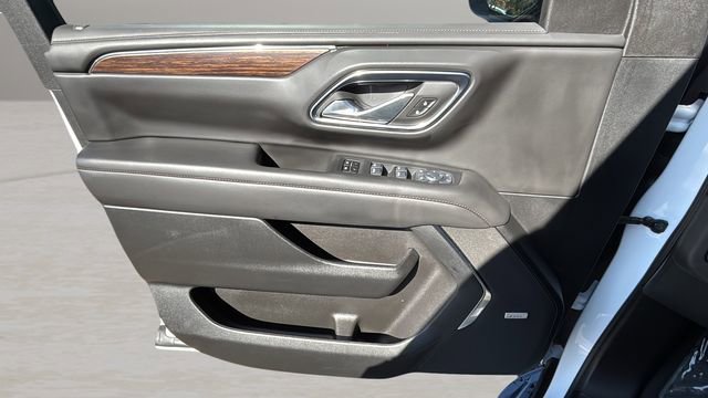 Used 2024 Chevrolet Suburban High Country w/ Max Trailering Package image 17