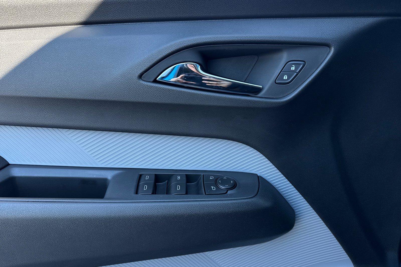 New 2027 Chevrolet Bolt LT w/ Comfort Package FWD image 13