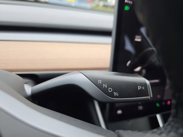 Used 2020 Tesla Model 3 Standard Range Plus image 30