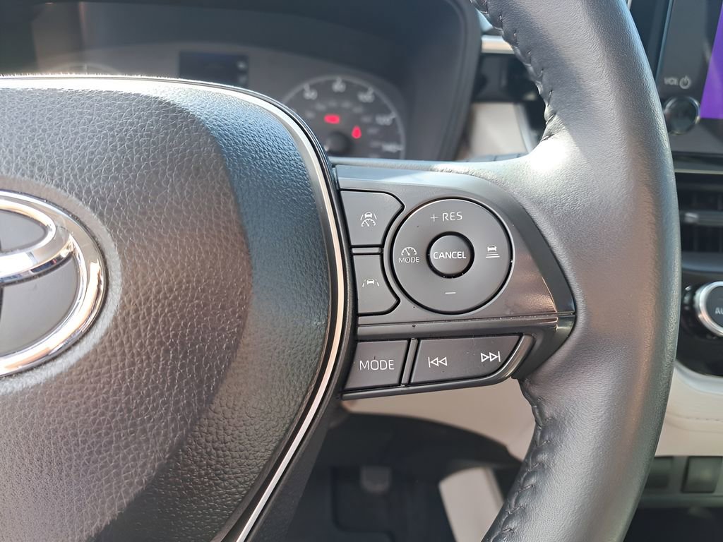 Certified 2025 Toyota Corolla Cross LE image 19