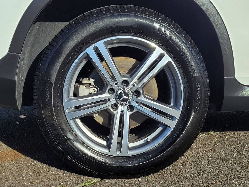 Used 2022 Mercedes-Benz GLC 300 w/ Multimedia Package Lite image 4