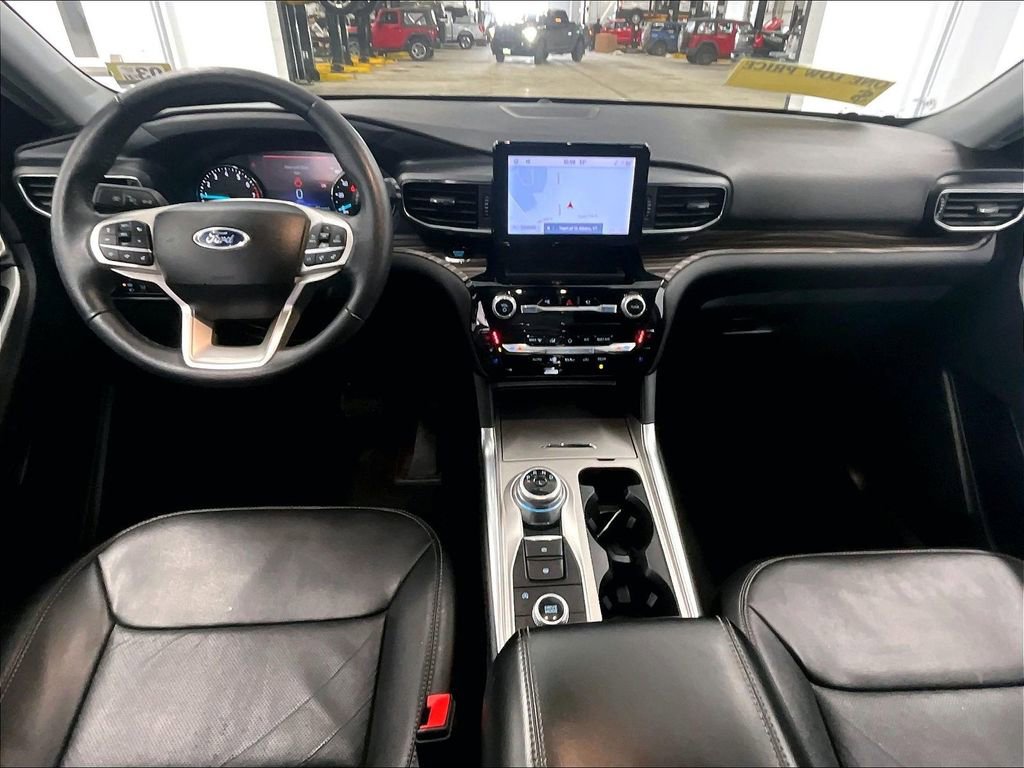 Used 2023 Ford Explorer Limited w/ Equipment Group 301A image 22