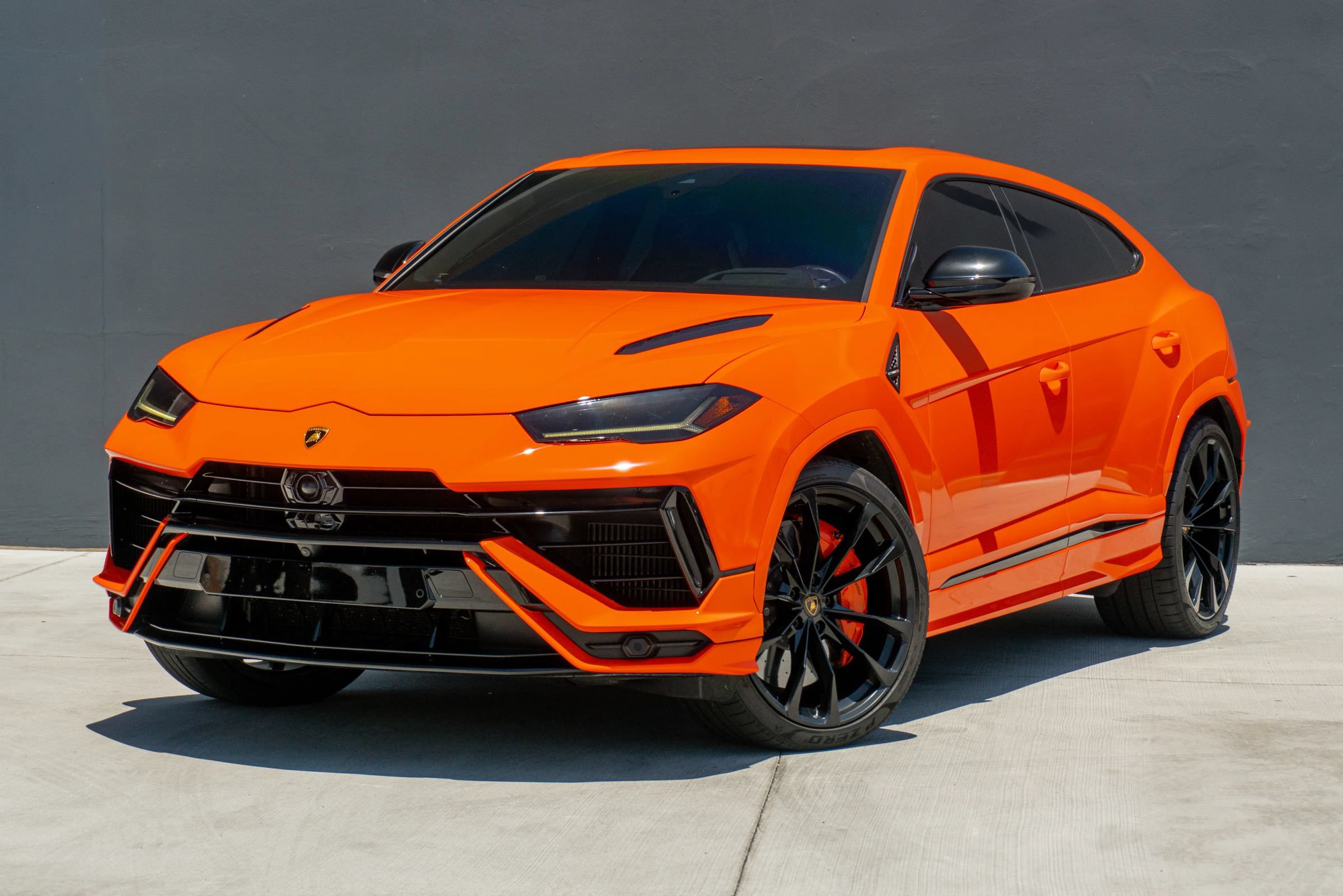 Used 2023 Lamborghini Urus S AWD/4WD image 3