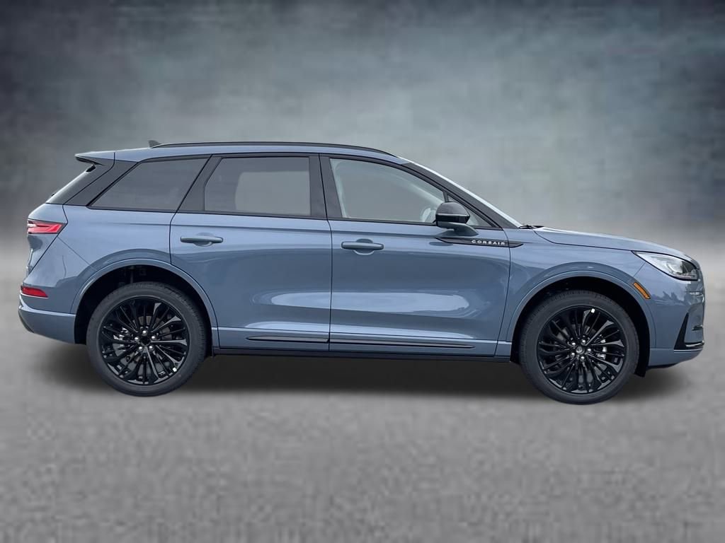 New 2026 Lincoln Corsair Premiere image 4