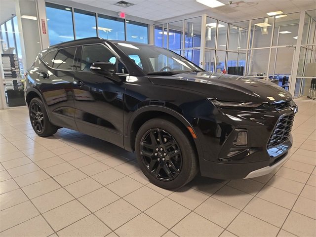 Used 2022 Chevrolet Blazer LT image 2