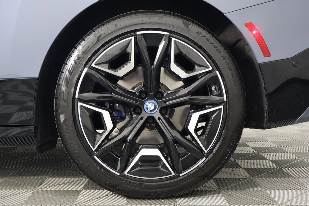 Used 2023 BMW iX M60 w/ Executive Package image 15