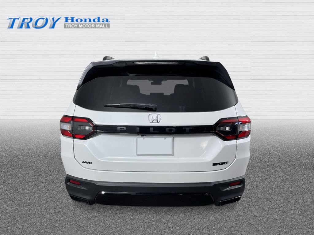 New 2026 Honda Pilot Sport image 4