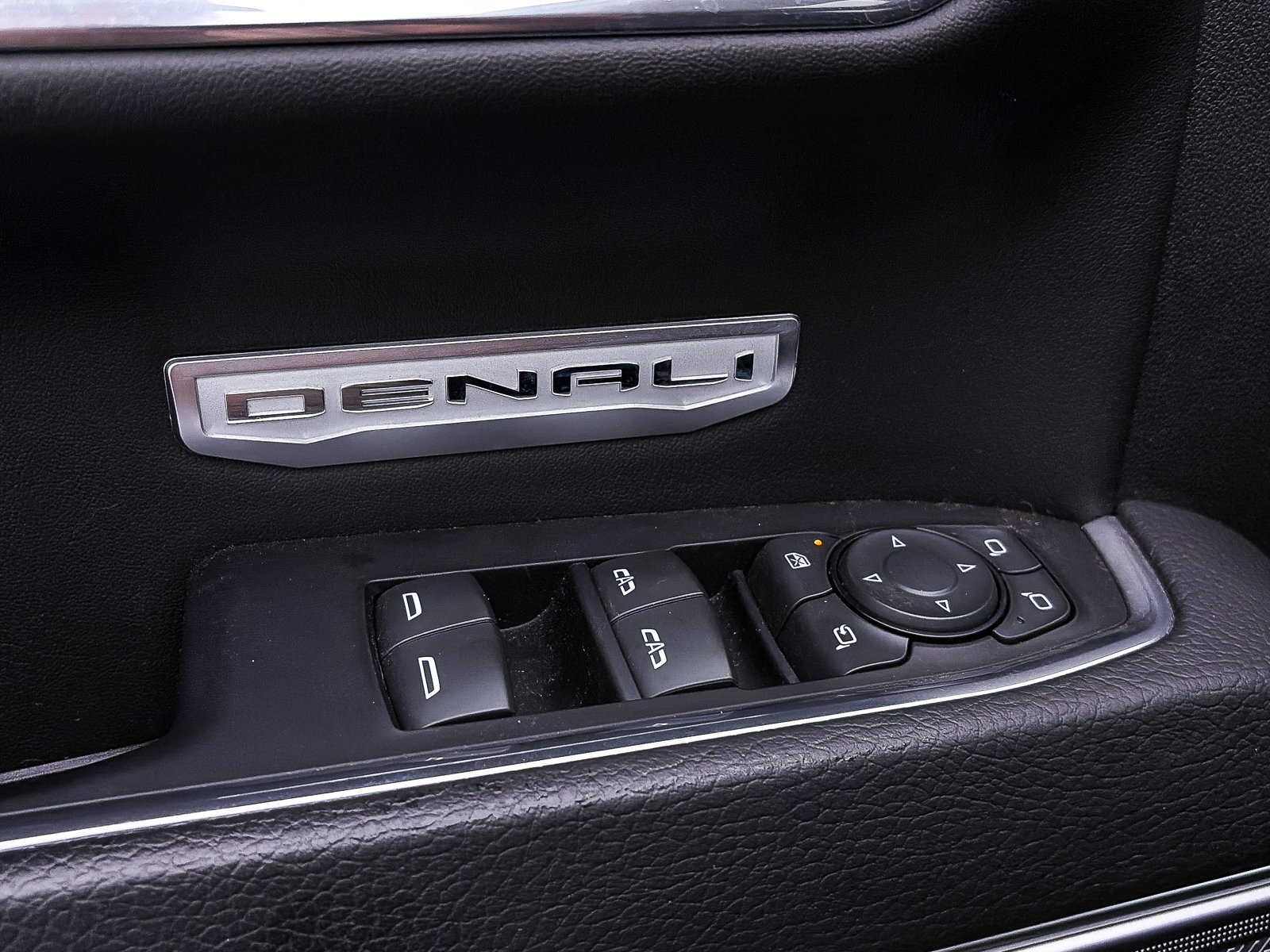Used 2023 GMC Sierra 1500 Denali w/ Denali Reserve Package AWD/4WD image 21