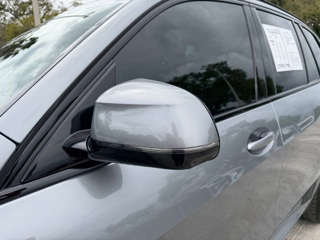 Used 2024 BMW X5 sDrive40i w/ M Sport Package image 10