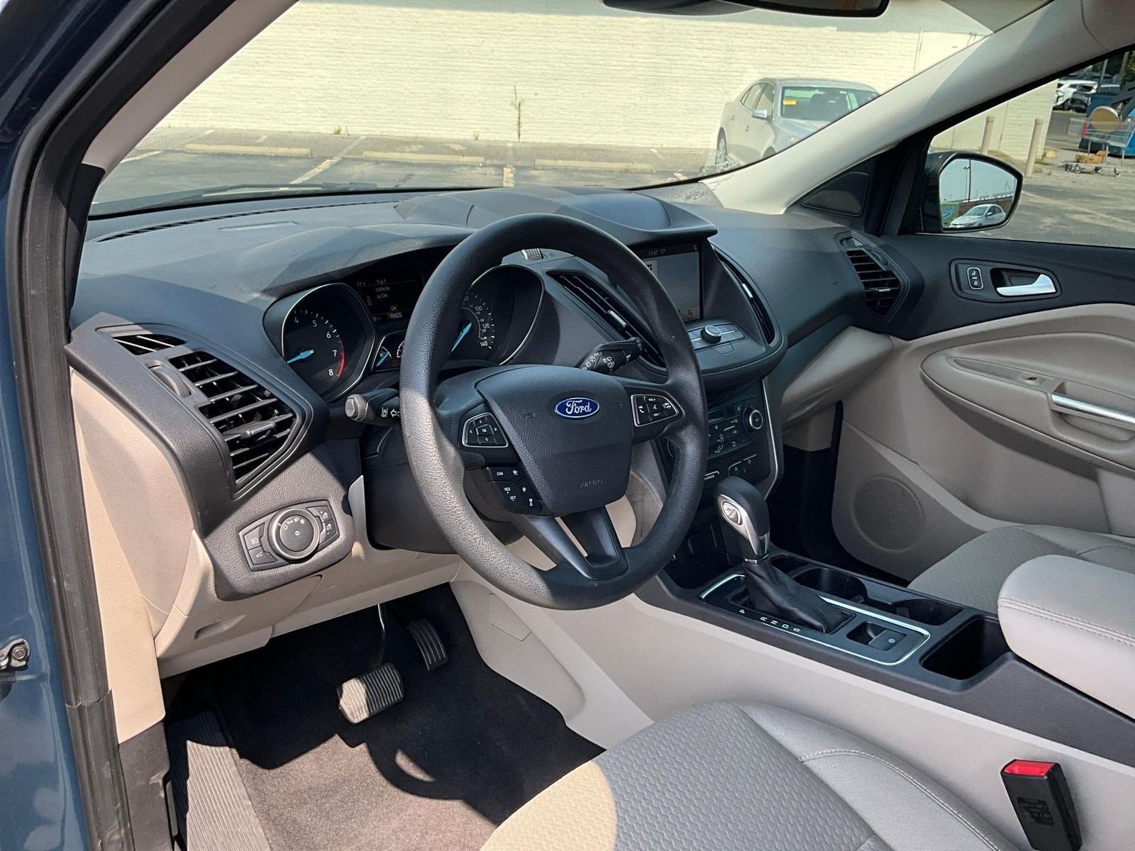 Used 2019 Ford Escape SE FWD image 16