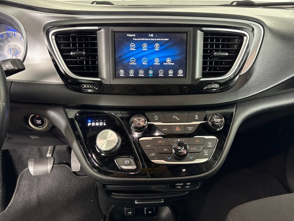 Used 2018 Chrysler Pacifica Touring Plus w/ S Appearance Package FWD image 22