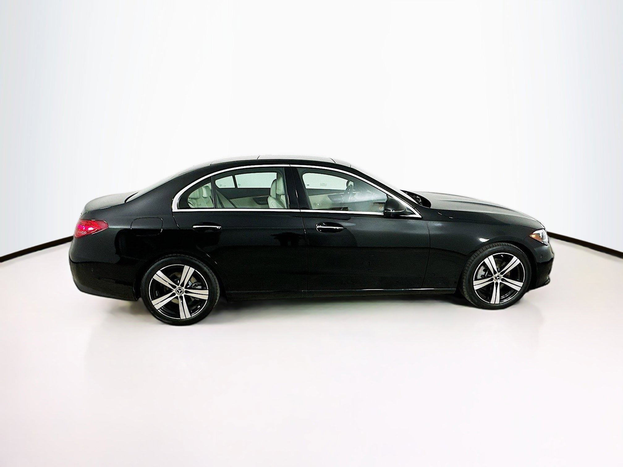 Certified 2023 Mercedes-Benz C 300 4MATIC Sedan image 4