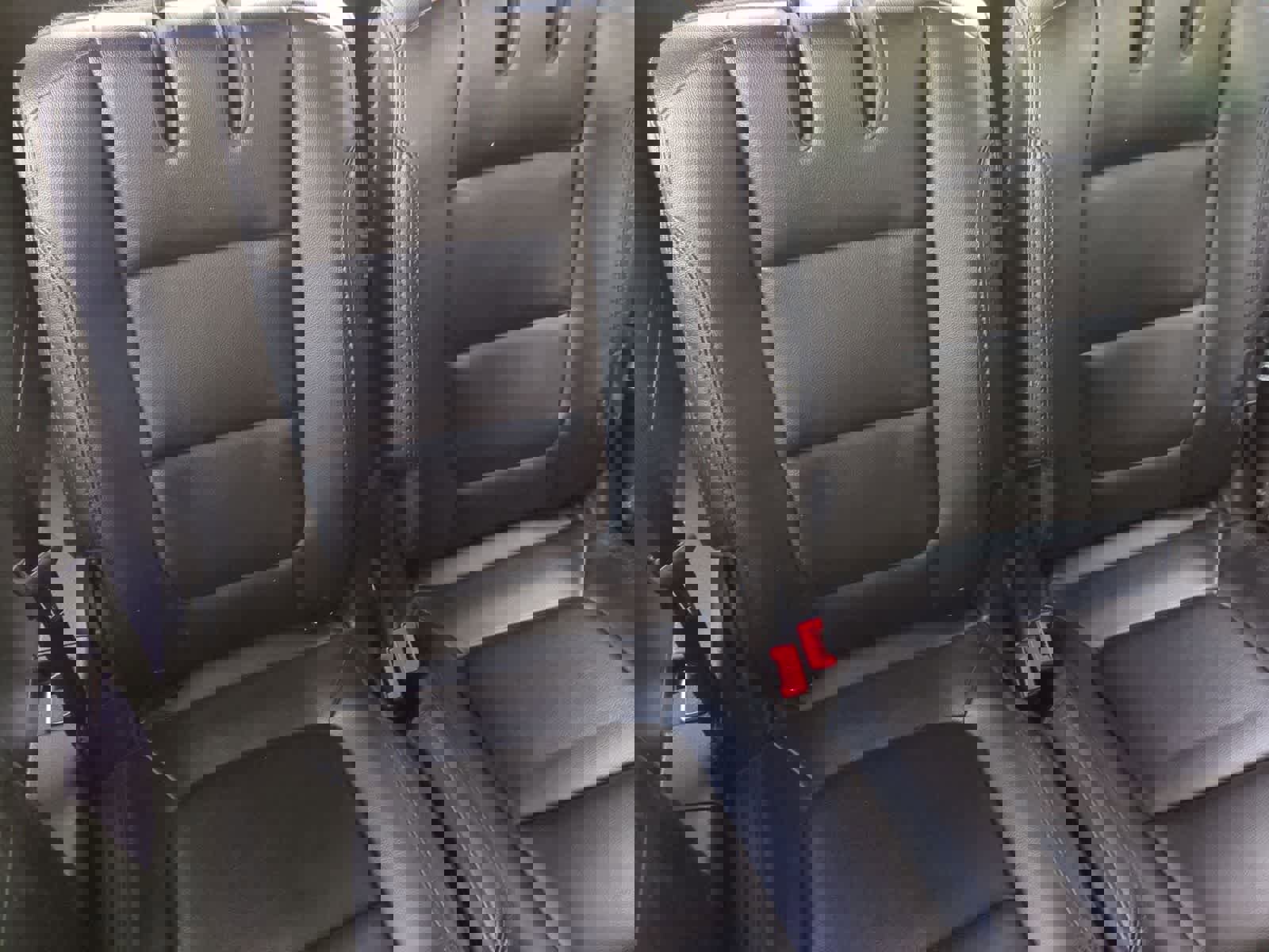 Used 2016 Ford Explorer XLT w/ Equipment Group 202A image 22