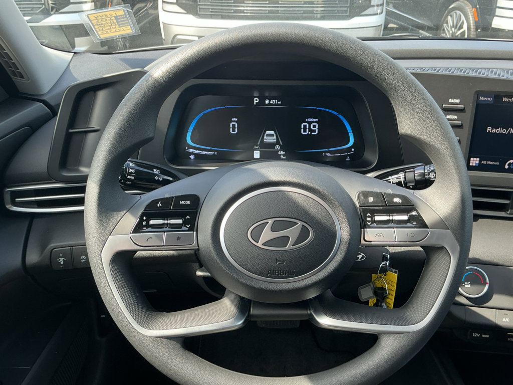 New 2026 Hyundai Elantra SE FWD image 17