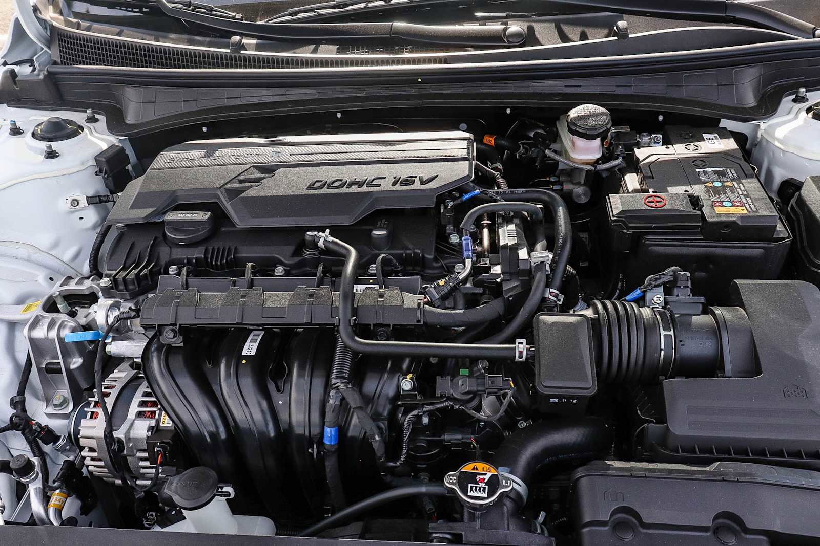 New 2026 Hyundai Elantra Limited FWD image 14