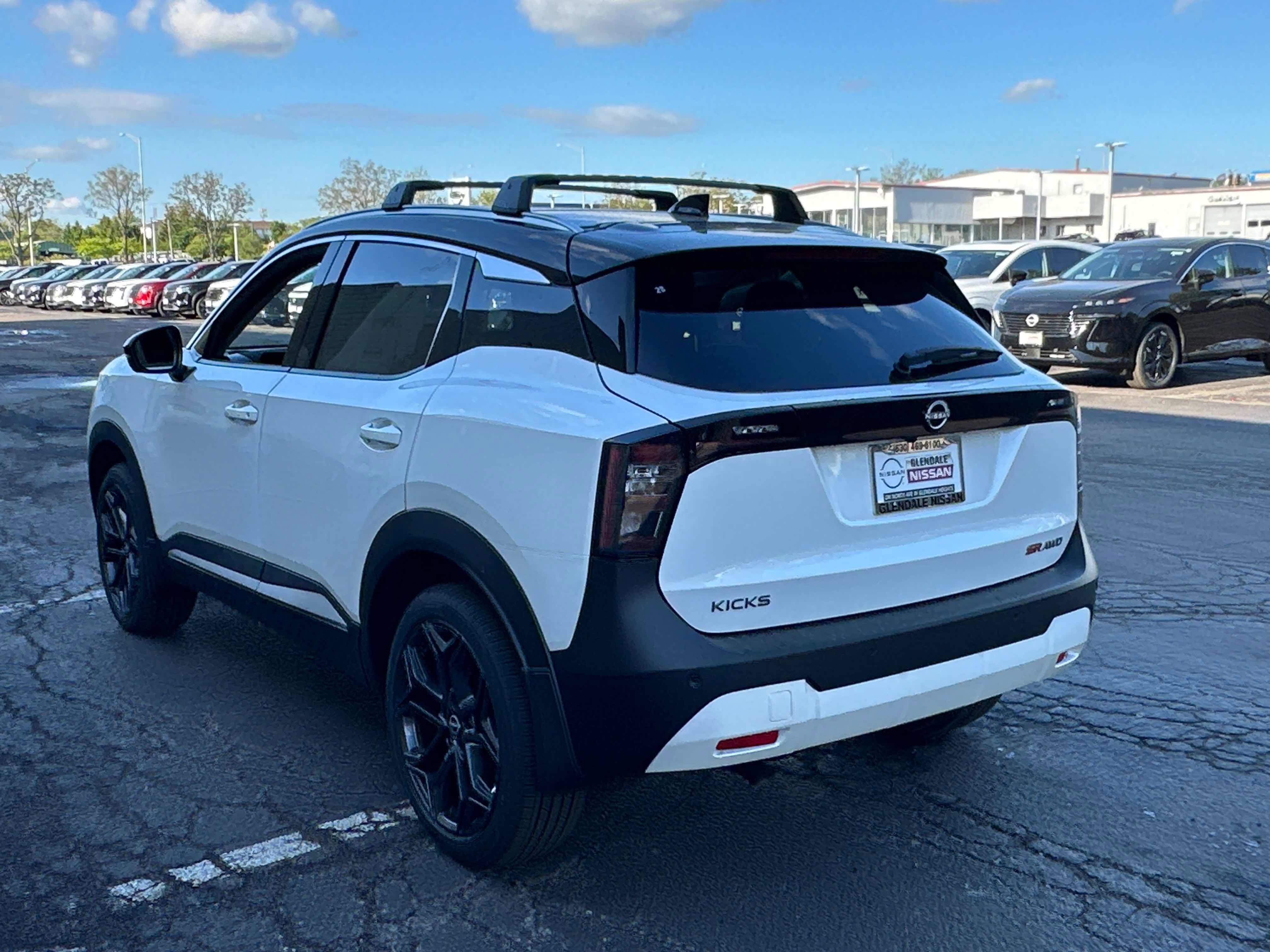 New 2026 Nissan Kicks SR w/ Cold Weather Package AWD/4WD image 6