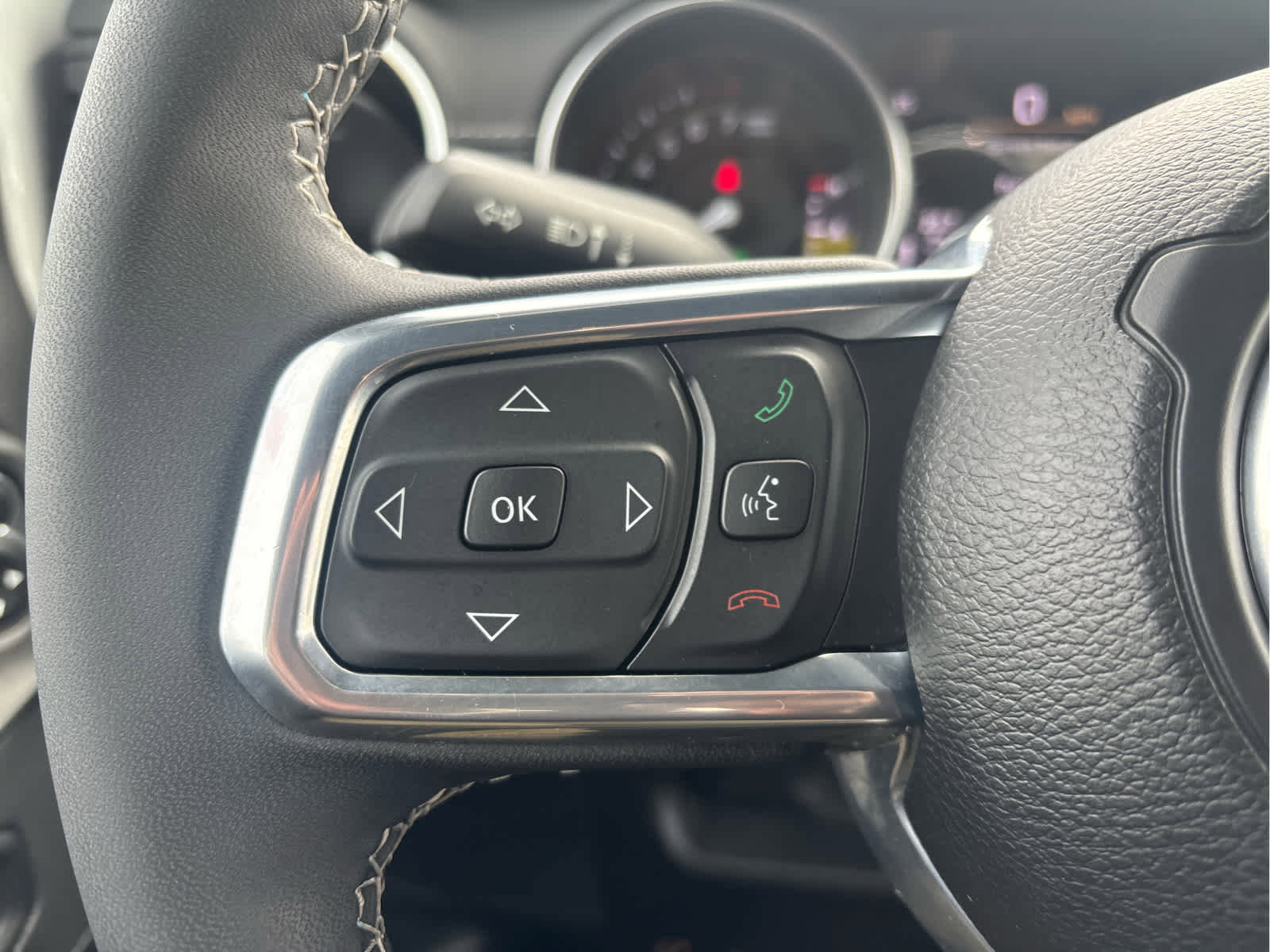 Used 2023 Jeep Wrangler Sahara image 15