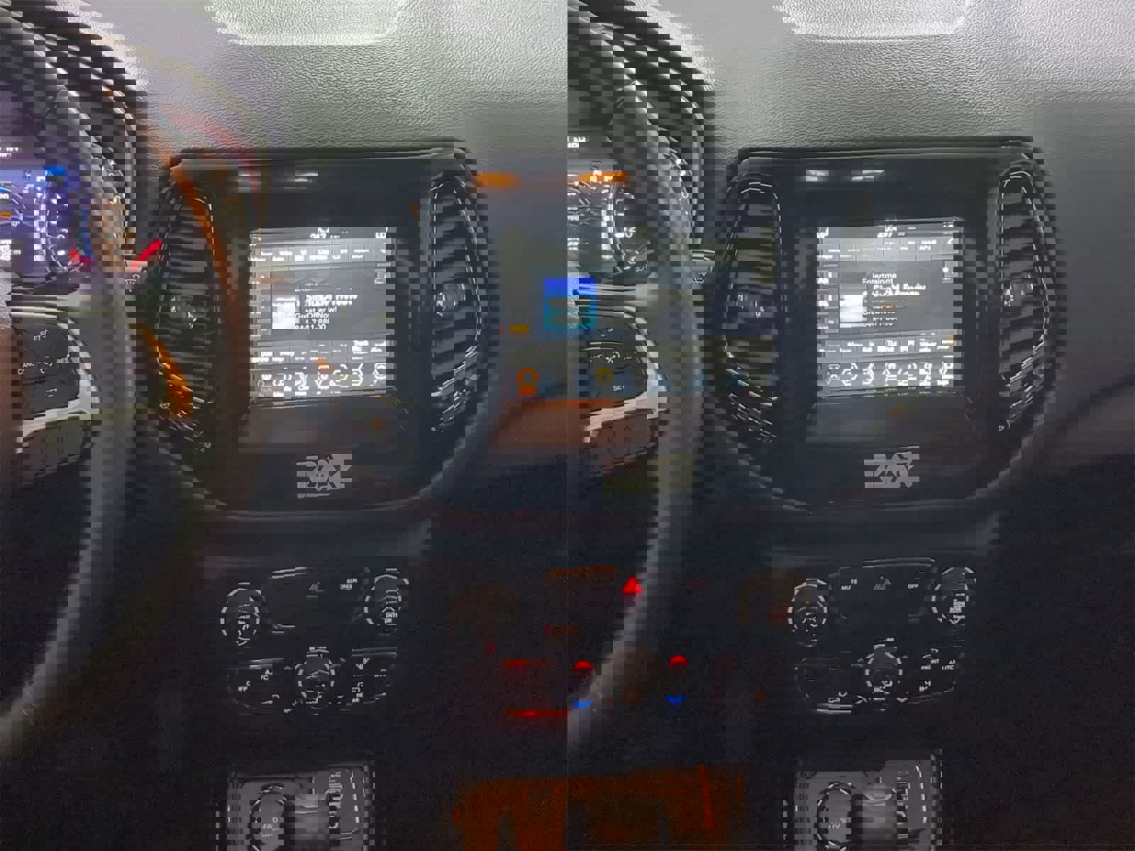 Used 2018 Jeep Compass Latitude w/ Popular Equipment Group image 28