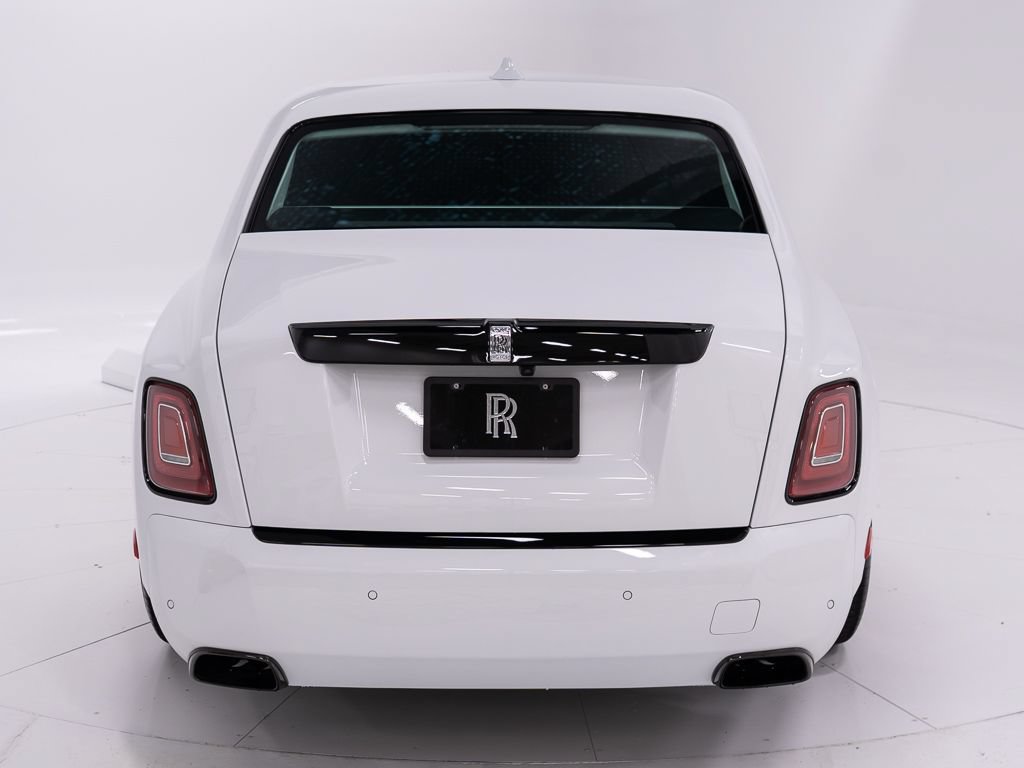 Certified 2023 Rolls-Royce Phantom Sedan RWD image 4