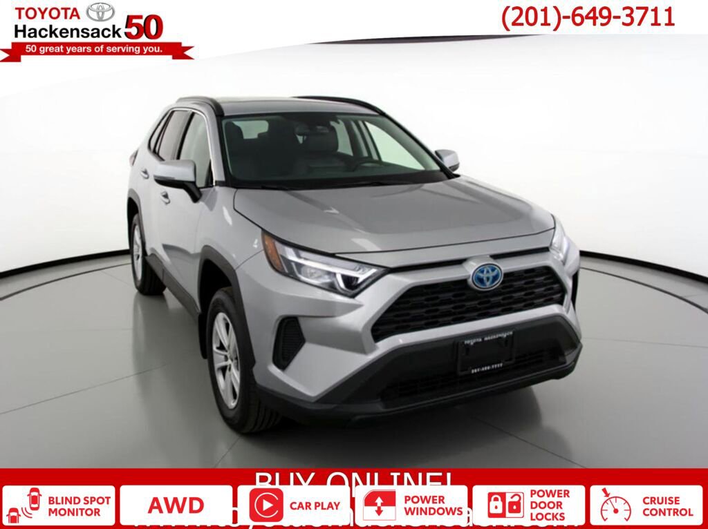 Used 2024 Toyota RAV4 XLE image 1