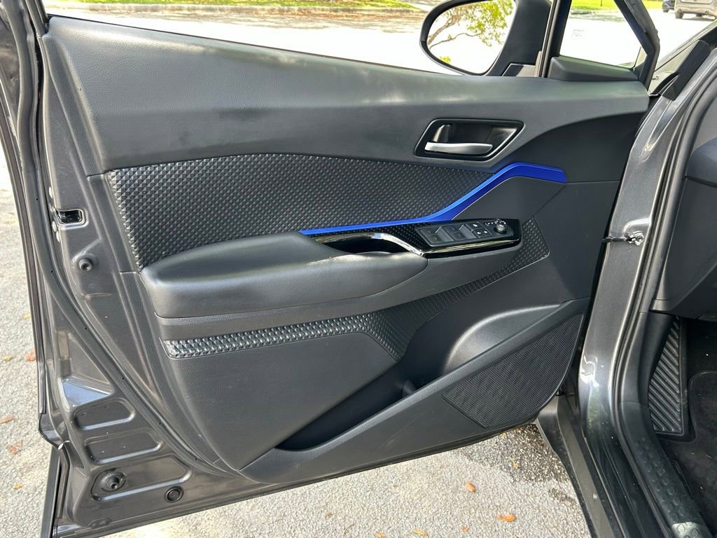 Used 2021 Toyota C-HR XLE image 21