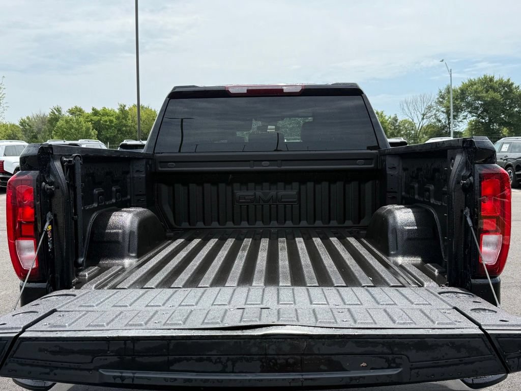 Used 2025 GMC Sierra 1500 SLE AWD/4WD image 7