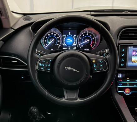 Used 2017 Jaguar F-PACE Prestige AWD/4WD image 31
