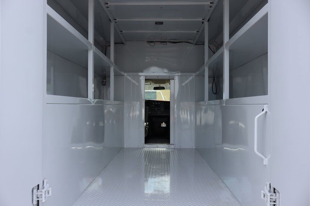 New 2026 Chevrolet Express 3500 w/ Power Convenience Package image 4