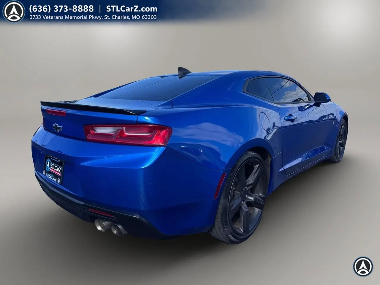 Used 2018 Chevrolet Camaro LT w/ Technology Package RWD image 3