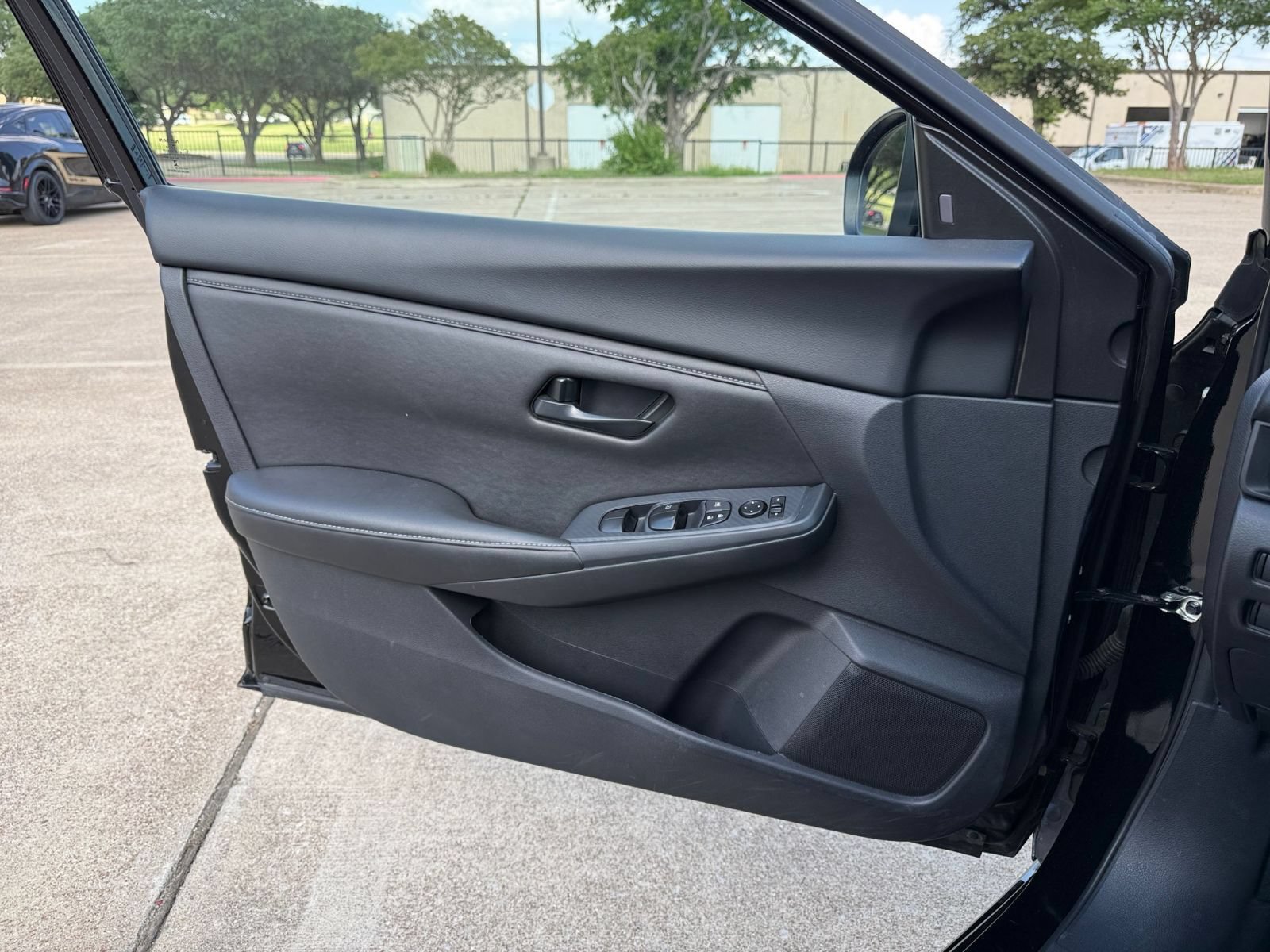 Used 2025 Nissan Sentra S FWD image 18