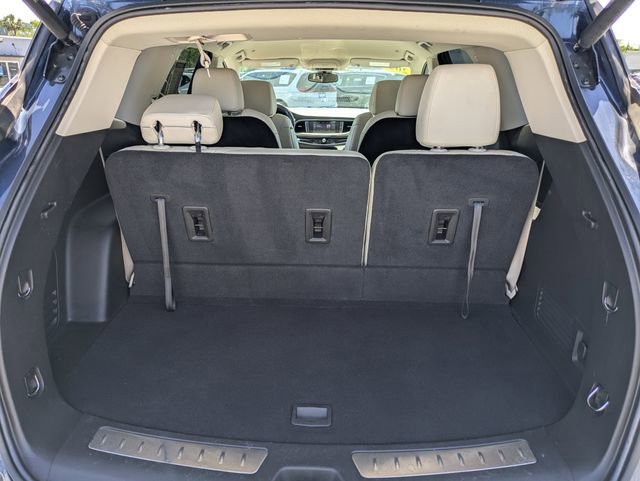 Used 2023 Buick Enclave Essence image 13