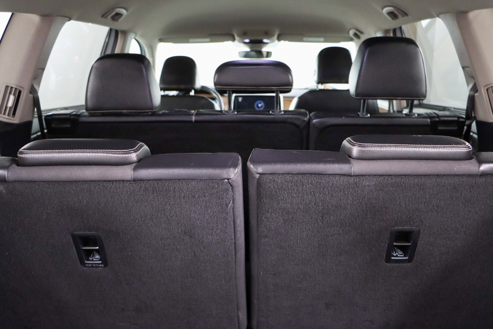 Used 2024 Volkswagen Atlas SE image 30