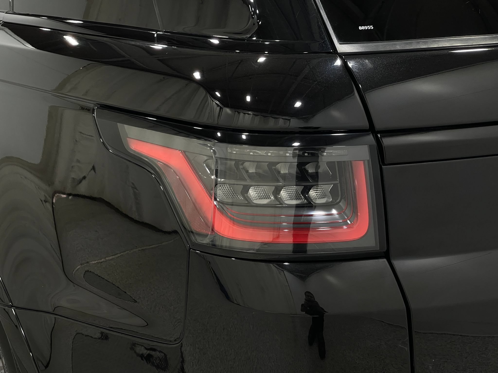 Used 2020 Land Rover Range Rover Sport SVR AWD/4WD image 34