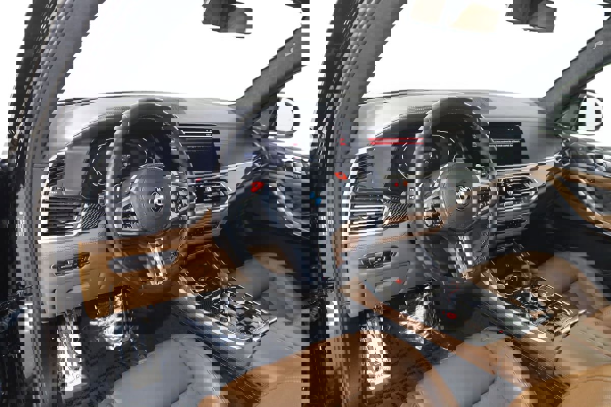 Used 2021 BMW X5 M w/ Executive Package image 38